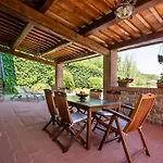Il Castellaccio بيت للعطل *
